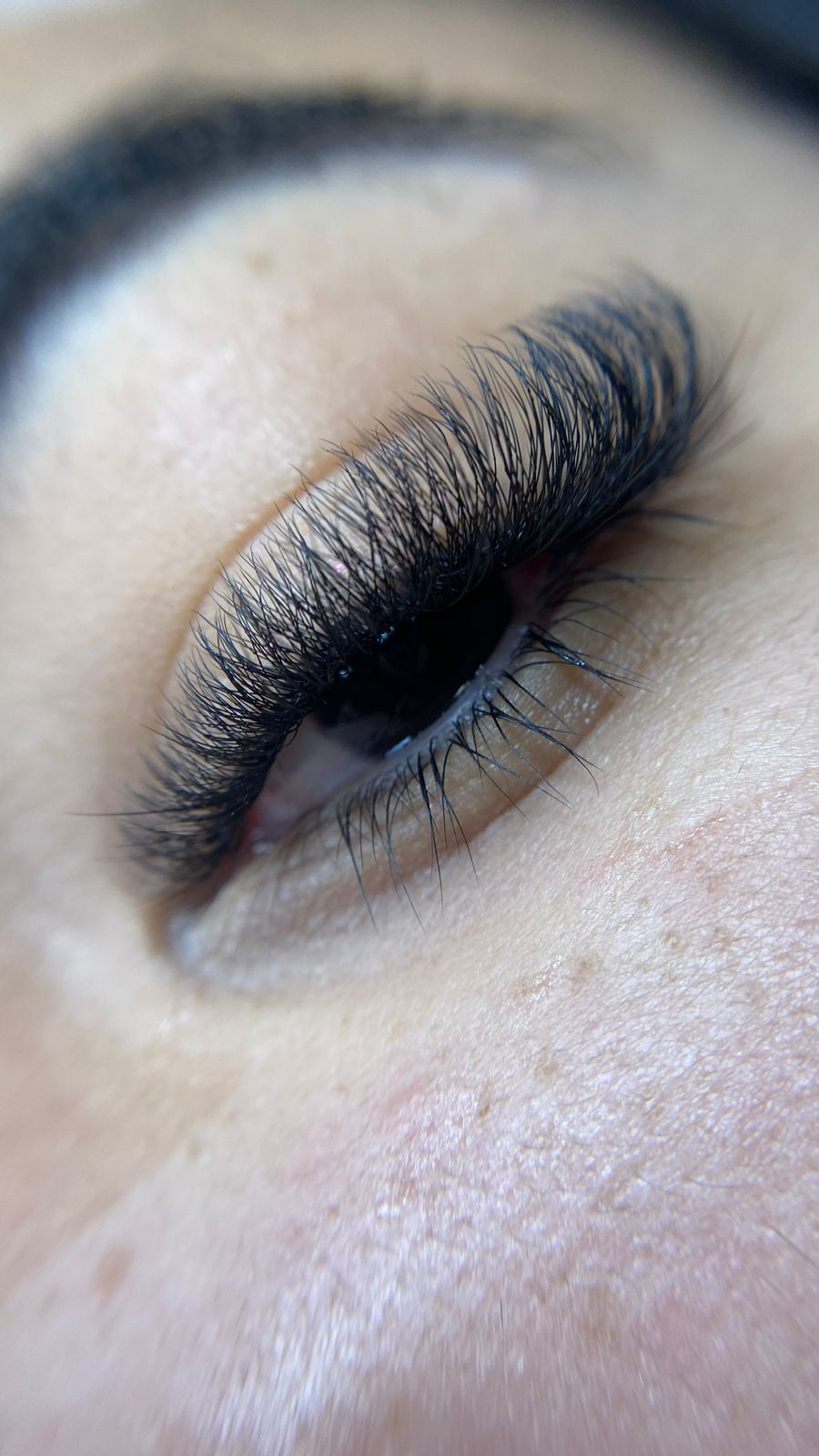 Extensão de Cílios Julia Pires